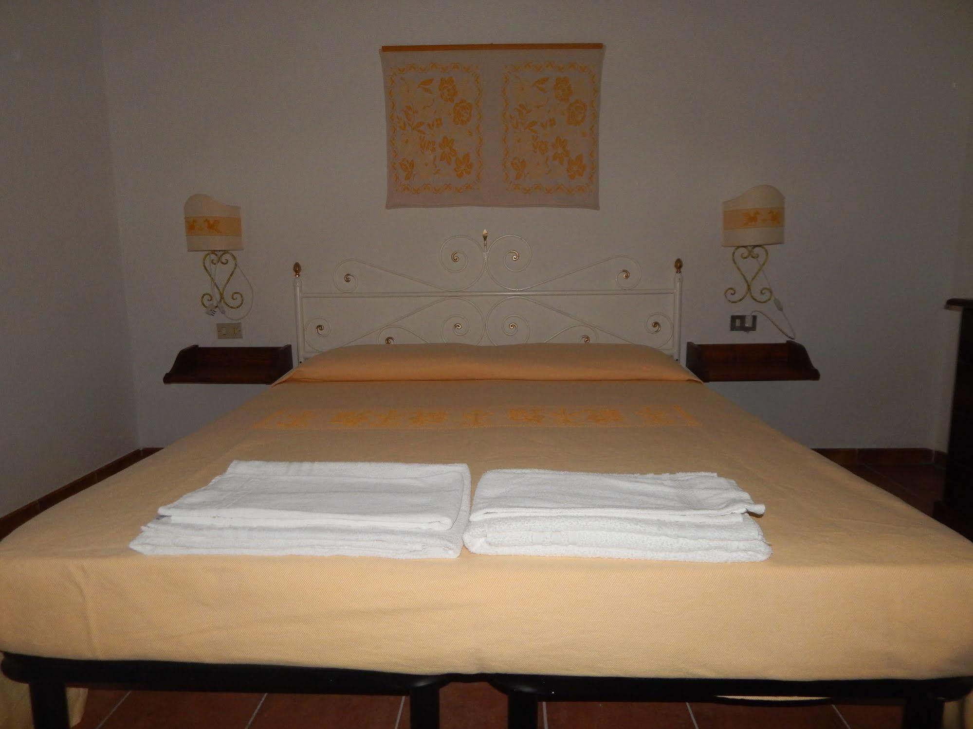 غولفو أرانتْشي Residence Spiaggia Bianca المظهر الخارجي الصورة